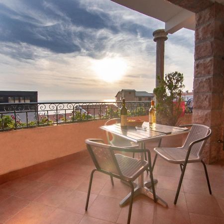 Apartments And Rooms Levantin Inn Sveti Stefan Exteriör bild