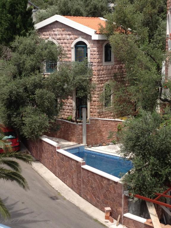 Apartments And Rooms Levantin Inn Sveti Stefan Exteriör bild