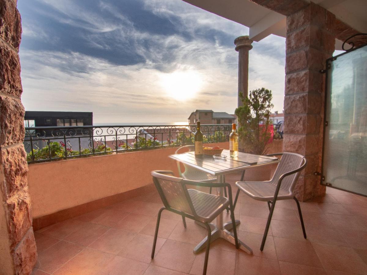 Apartments And Rooms Levantin Inn Sveti Stefan Exteriör bild