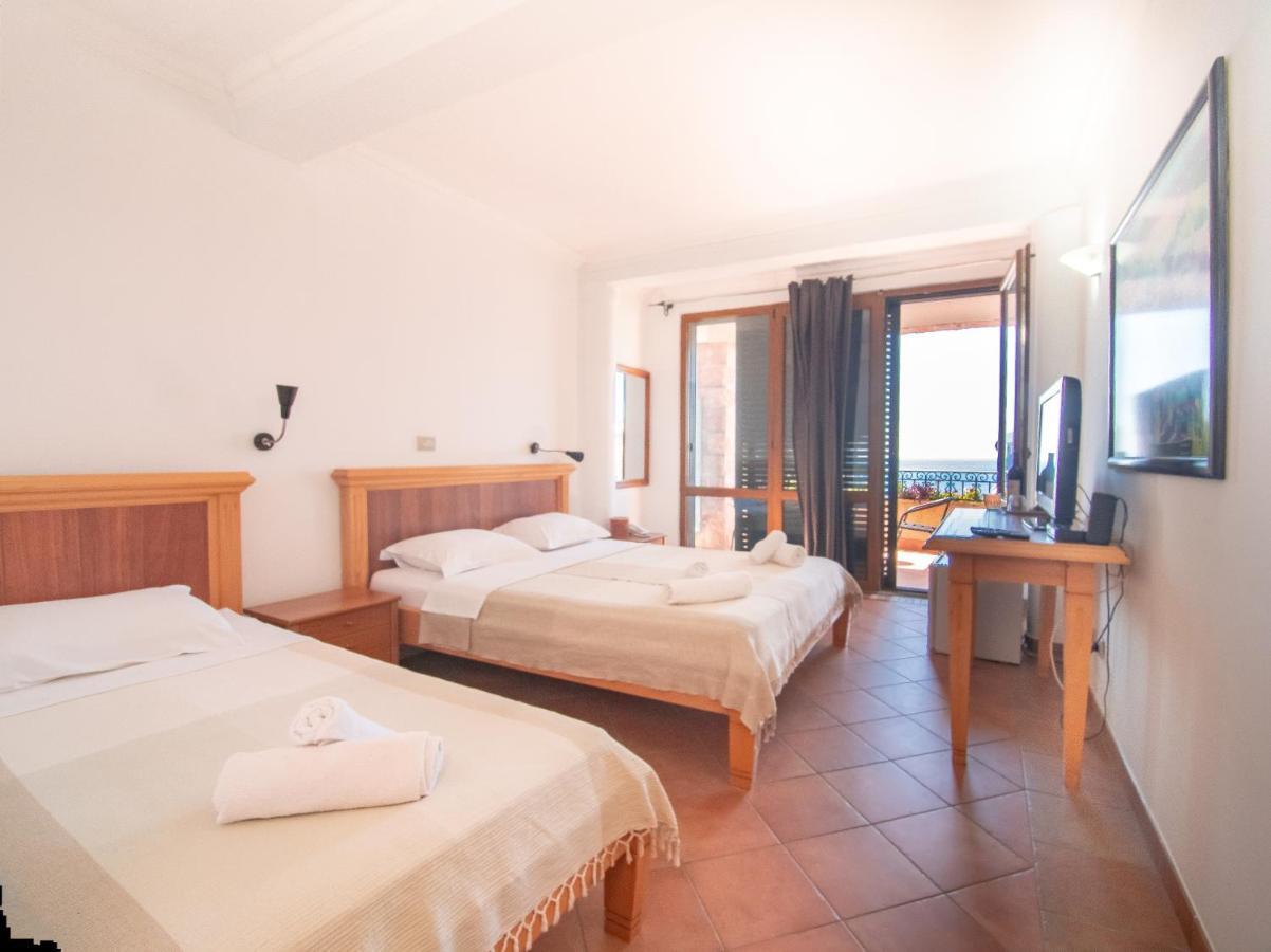 Apartments And Rooms Levantin Inn Sveti Stefan Exteriör bild