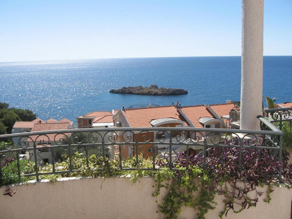 Apartments And Rooms Levantin Inn Sveti Stefan Rum bild