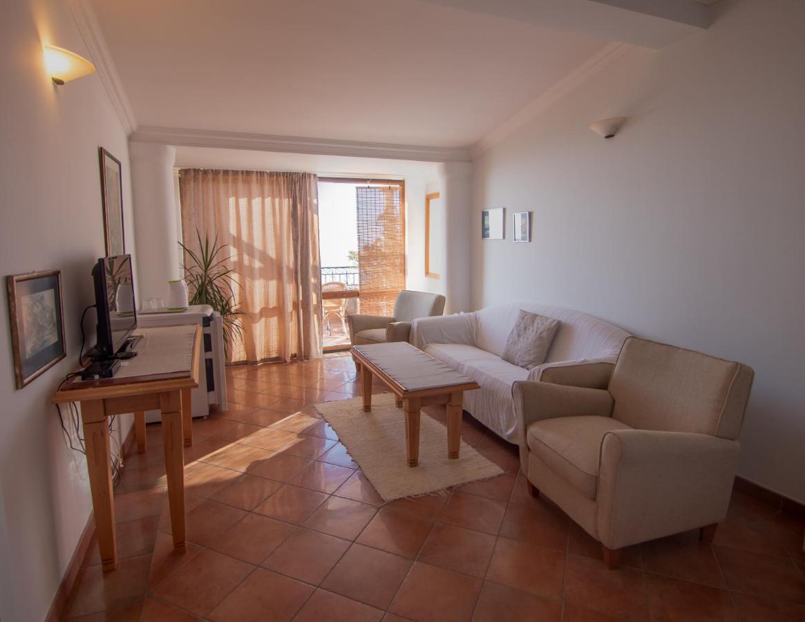 Apartments And Rooms Levantin Inn Sveti Stefan Exteriör bild